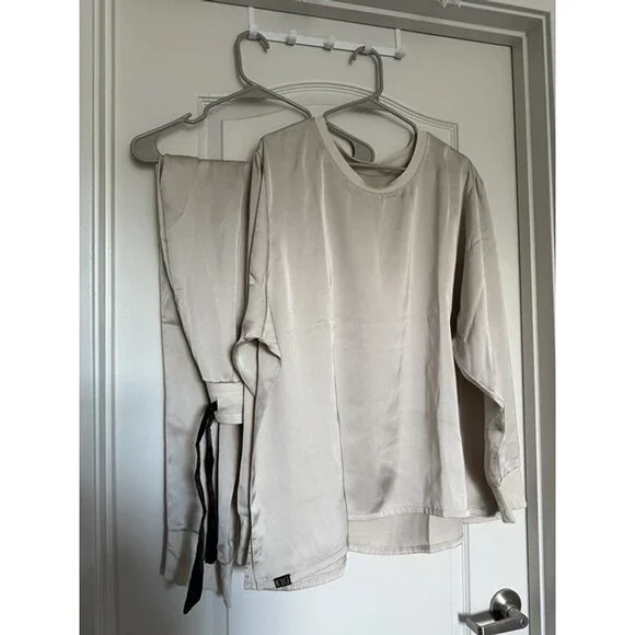 ROUGE by Minky Couture Satin Pajama Set XXL Beige 2 Piece Lounge Sleepwear - Picture 2 of 7